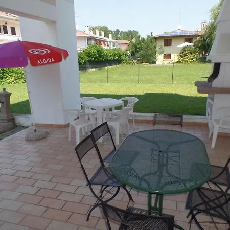 Villa Large With Bbq And Garden Bibione