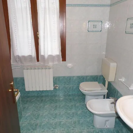 Large With Bbq And Garden Villa Bibione