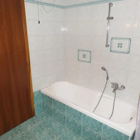 Large With Bbq And Garden Villa